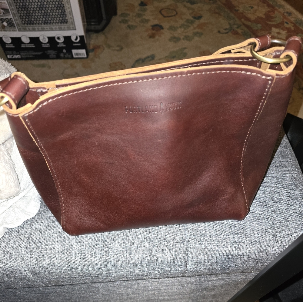 Portland leather purse